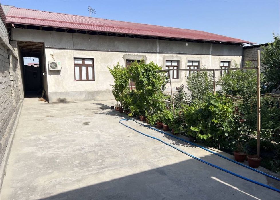 6sotix 5 hona uchastka sotiladi