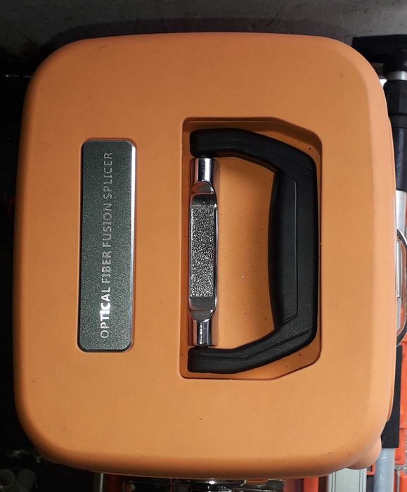 Masina de lipit fibra optica