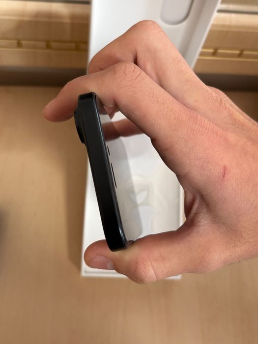 iPhone 16 128 GB Black impecabil