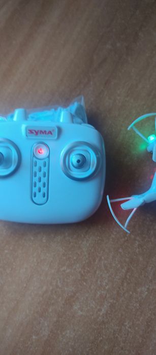 Mini dronă syma .