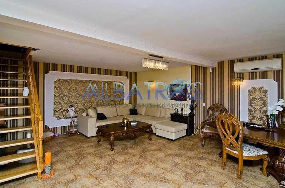 Продава се Къща в с. Осеново, Област Варна - 320 кв.м за 779 €/кв.м - Снимка #2