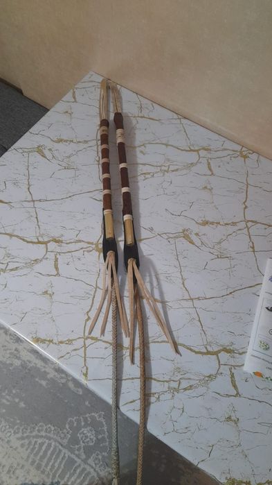 Қамшы, арқан сатылады