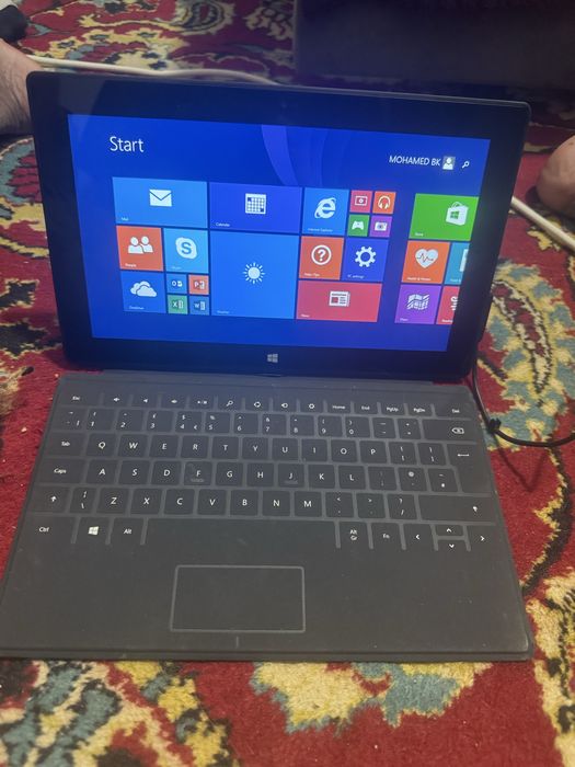 Surface tablet with a detachable keyboard