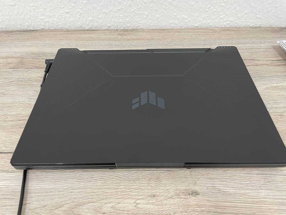 Продается игровой ноутбук в отличном состоянии