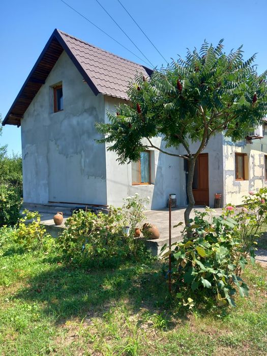 Vând urgent casa Com Suseni Arges