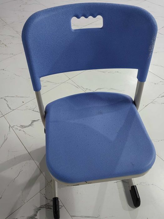 Продам школьную парту