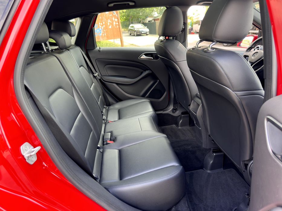 Mercedes B180CDI Avantgarde-Edition Full Extra Panoramic Piele Navi Xenon LED Garanție KmReali Vanzare si in Rate