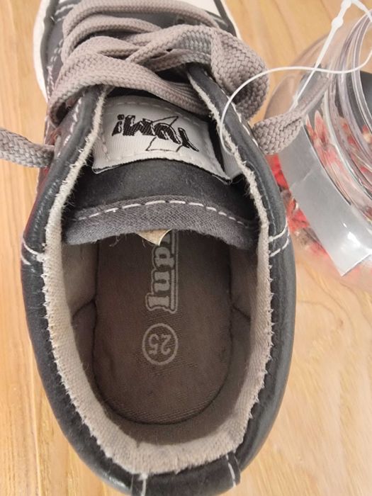 Нови детски обувки + 1 чифт подарък