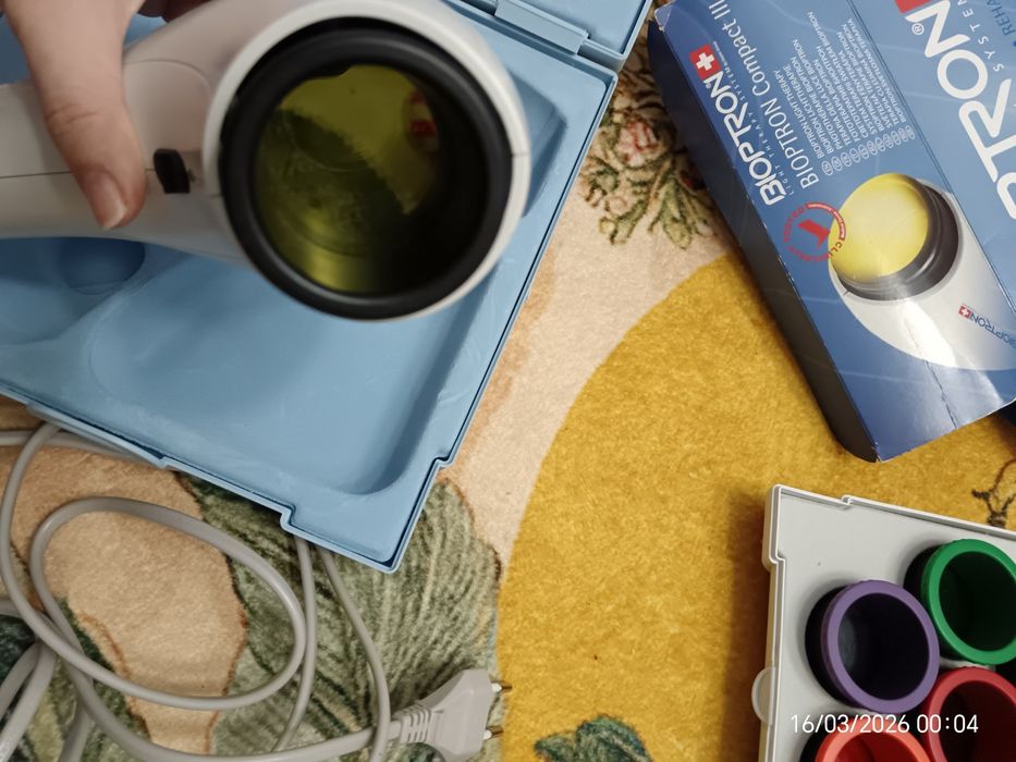 Bioptron compact III cu filtre și stativ