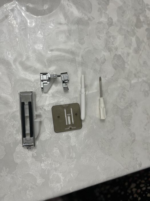 Швейная машина Janome Floki