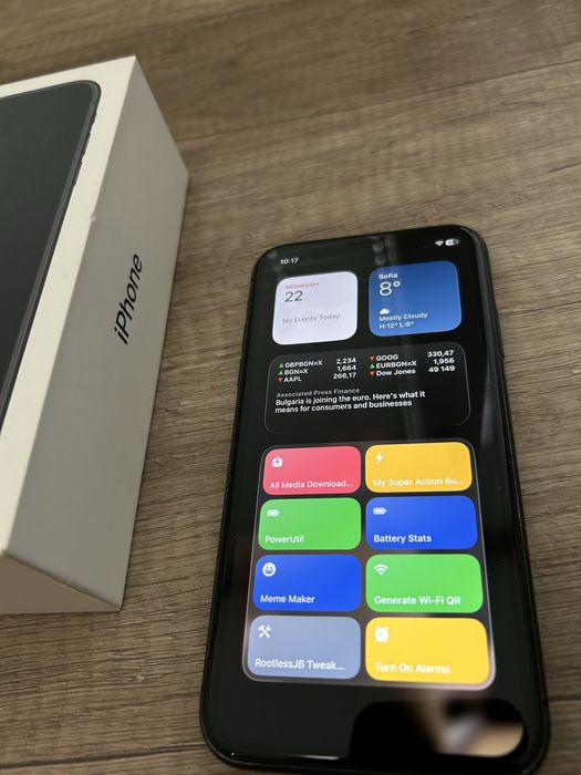 Перфектен Iphone 11 128GB