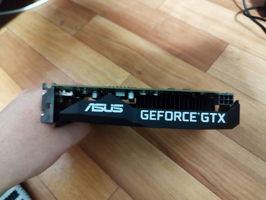 Продам Gtx 1650 4g super