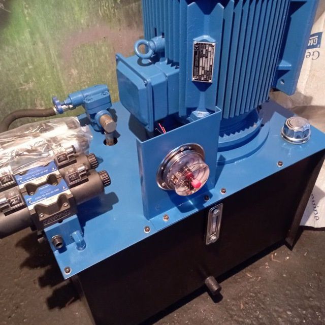 Гидравлический блок управления Гидрастанция