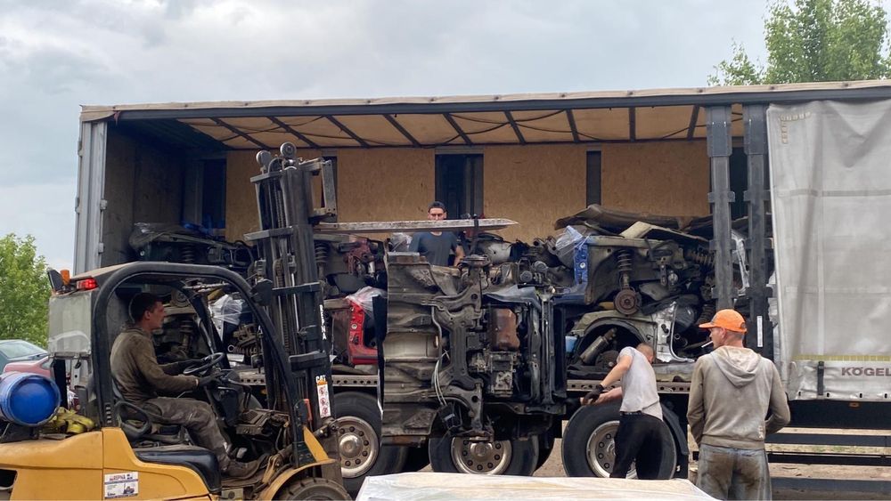 Ауди А6 С5 капля А4 запчасть