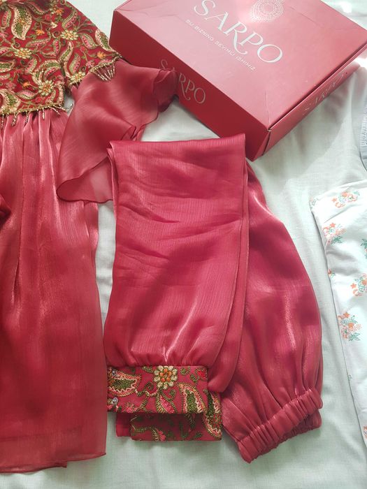 hammasini 1 millionga bervoraman hammasi yengi  s (44) razmer