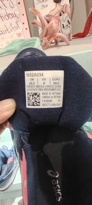 Оригинални дамски маратонки Asics