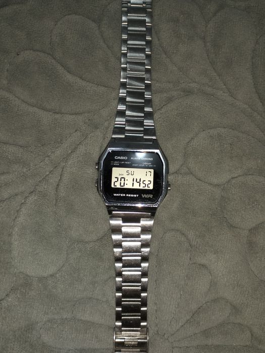 Часы японские наручные