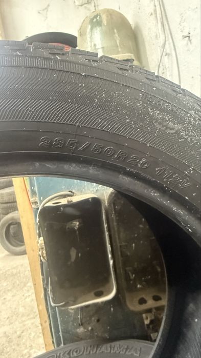 285/50R20 yokohama