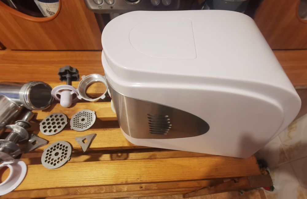 Grinder Masina tocat carne si facut carnati