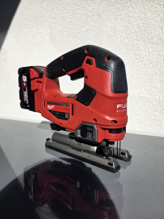 Fierastrau pendular Milwaukee M18 FJS cocoșat