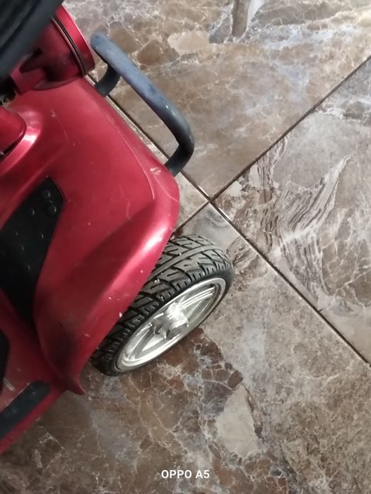 Scuter electric pentru persoane cu dizabilități