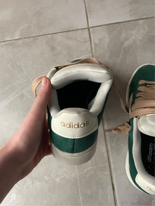 Adidași in stare foarte buna doar o data purtati nr 37