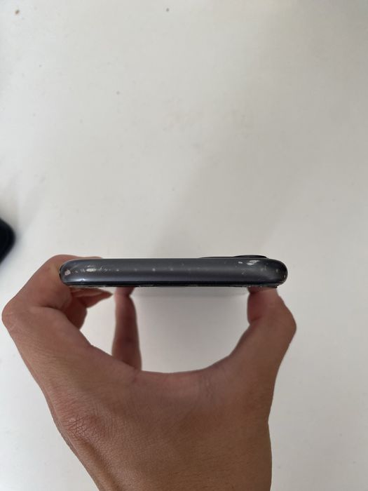 Продам Iphone 11