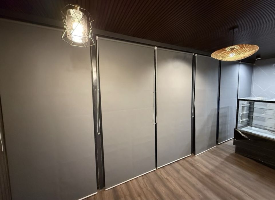 Установка ролл шторы жалюзи