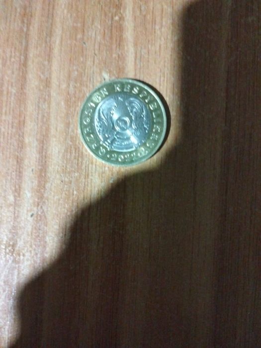 100 теньге каликционые