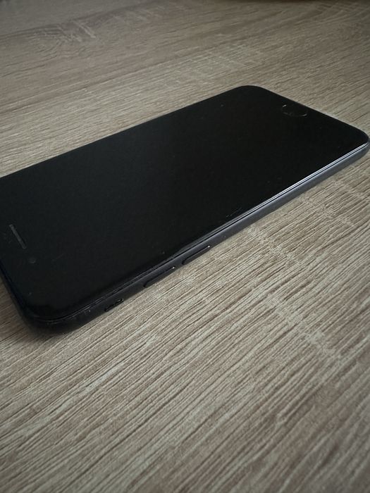 Vand iPhone 7, 128GB