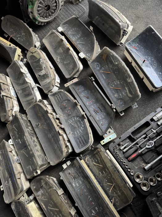 Щитки приборов разных модолей мазда ниссан ваз