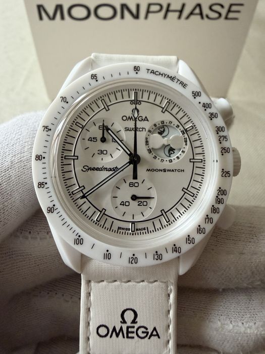 Omega x Swatch Mission to the Moonphase Snoopy