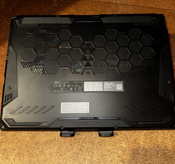 Asus tuf f15 144hz, RTX 3050, 1TB stocare, 16GB RAM
