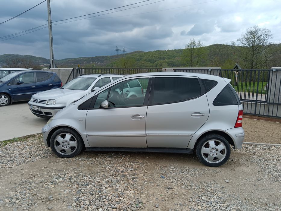 Dezmembrez Mercedes A160