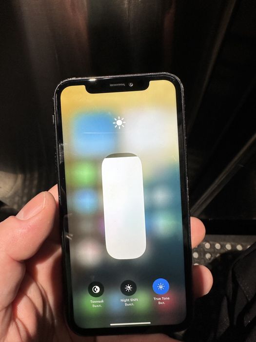 iPhone XR 128g/ 77%