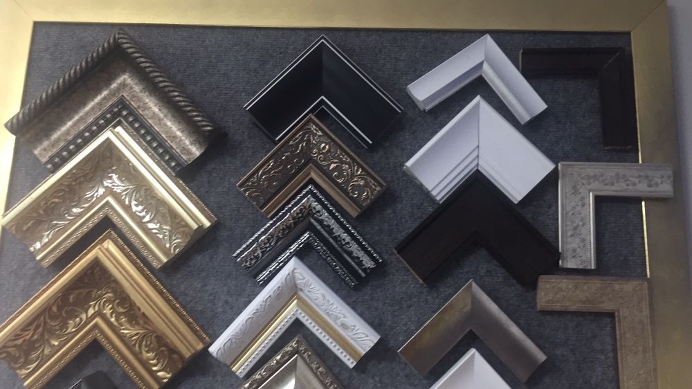 Замена зеркал, стекла. Ремонт мебели.