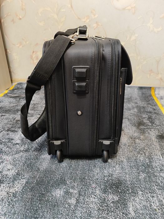 Чемодан фирменный Pierre Cardin