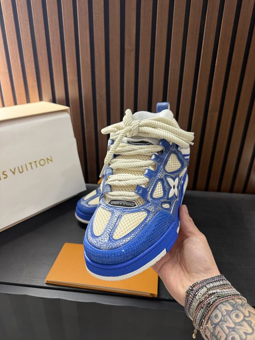 Adidasi Louis Vuitton