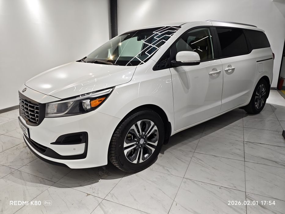 KIA Grand Carnival бензин 3л 2018 состояние отличное