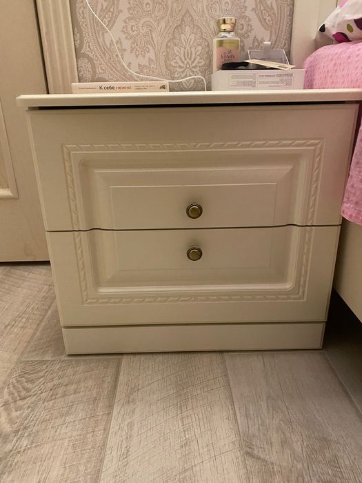 Спальный гарнитур белый жемчуг