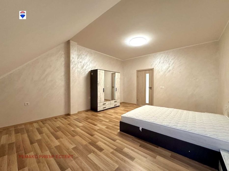 Продава се Четиристаен апартамент в Русе, Широк център - 148 кв.м за 1250 €/кв.м - Снимка #12