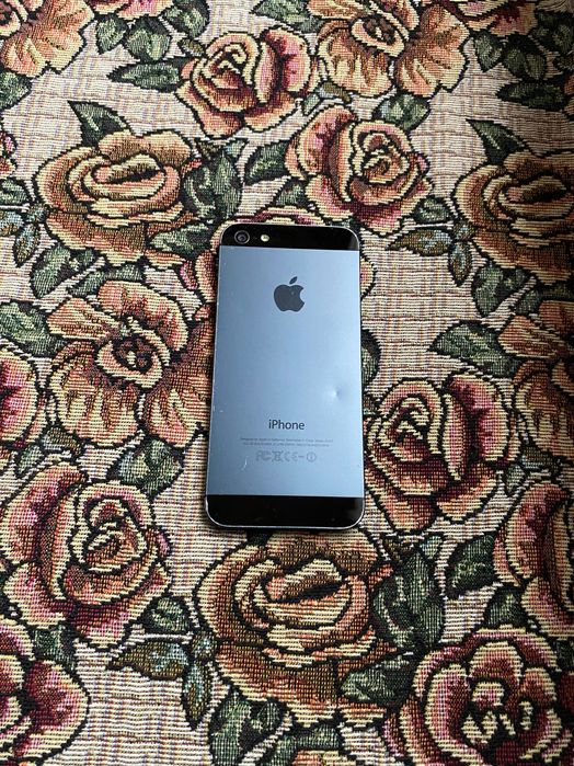 Продавам iphone 5
