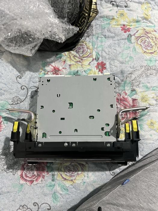 Магнитолла от Toyota Corolla E180