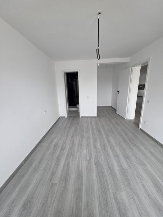 Proprietar vând casa la cheie  in Nojorid