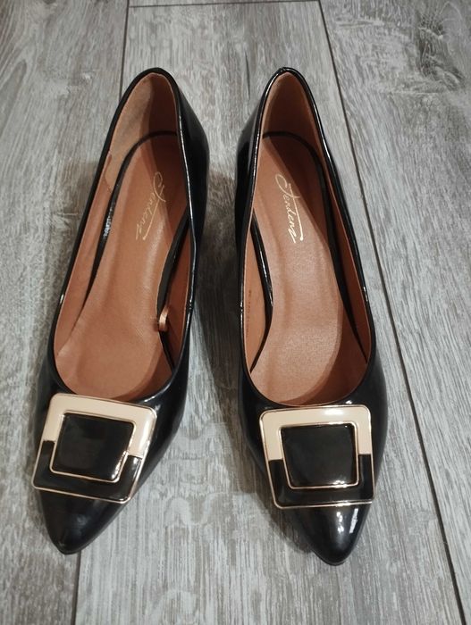 Официални и ежедневни обувки