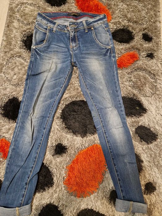 Blugi albaştri damă