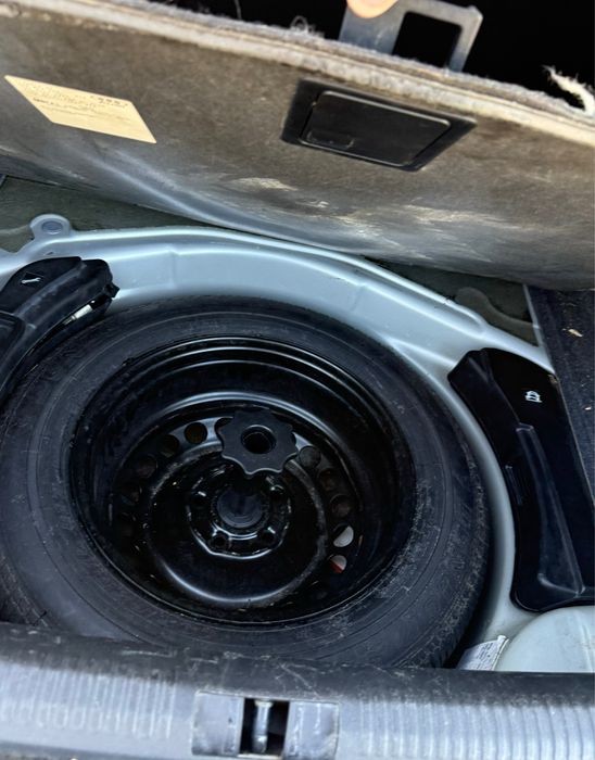 На части Audi A4 B7 Sline седан 2.0Tdi Автомат навигация