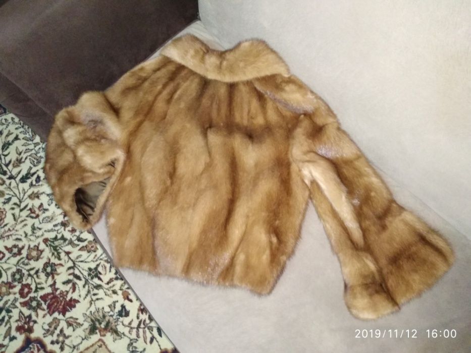 Стильный меховый жакет