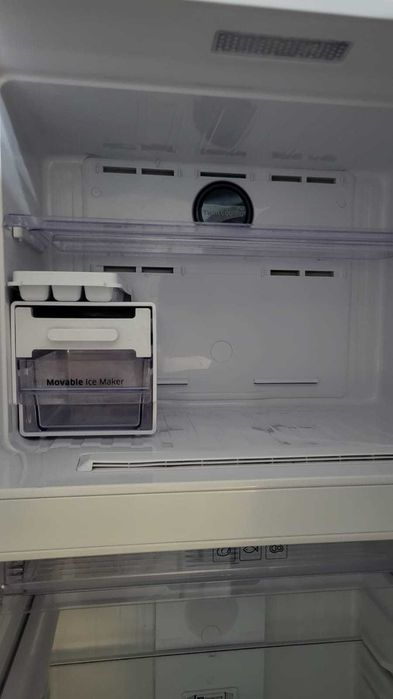 Холодильник Samsung