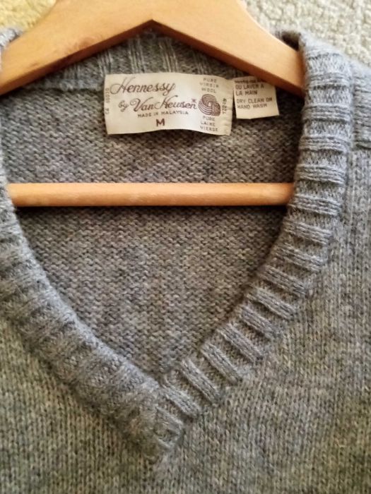 Мъжки пуловери 100% вълна.